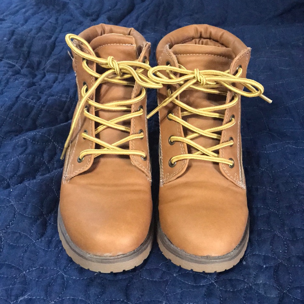 Timberland look-alike leather boots